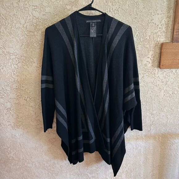 White House Black Market Ruana Wrap - Picture 7 of 15